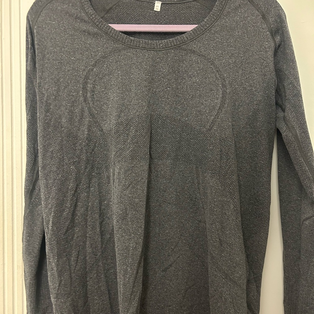 Lululemon Athletica Gray Fitted Long Sleeve T-Shirt